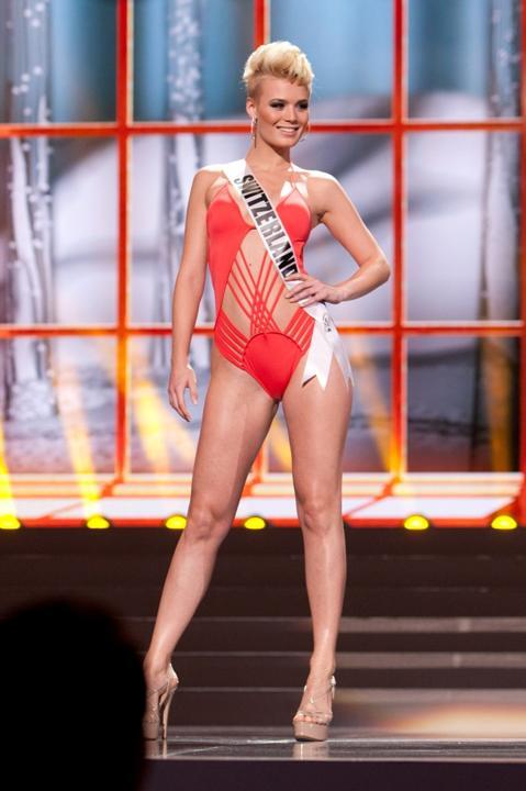 Miss Universe 2013 Swimsuit Parade (BB dikit)