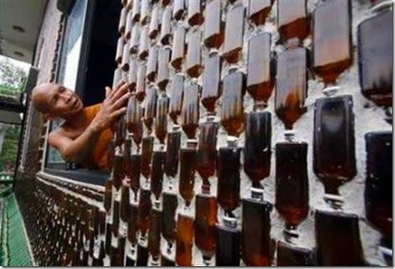 Candi Budha Yang Terbuat Dari Botol Beer 