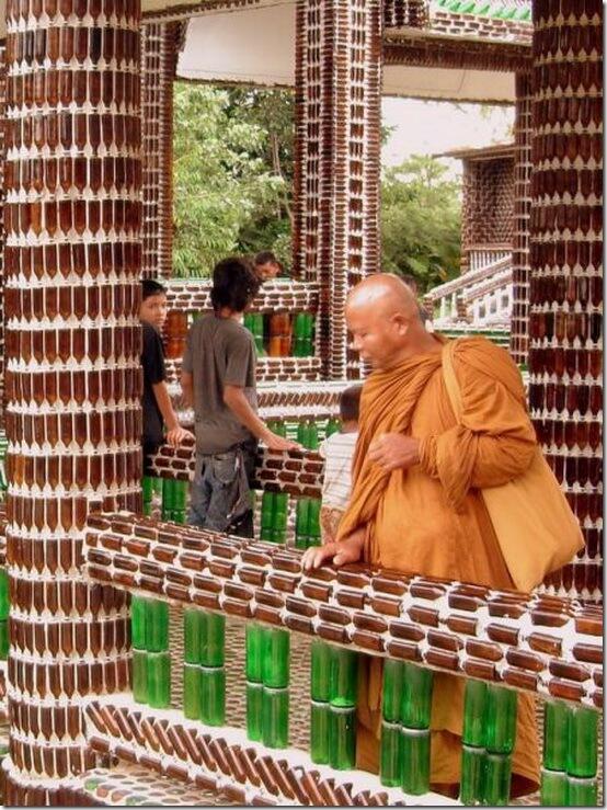Candi Budha Yang Terbuat Dari Botol Beer 
