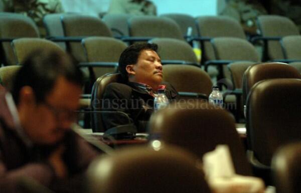 Kejepret Macam Ulah Wakil Rakyat Surabaya Waktu Sidang Soal Rakyat