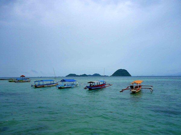 Keindahan Pantai Di Lampung