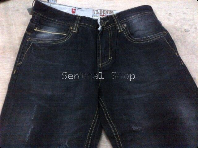 Terjual Celana Jeans dan Baju LEVIS 100% Original Import