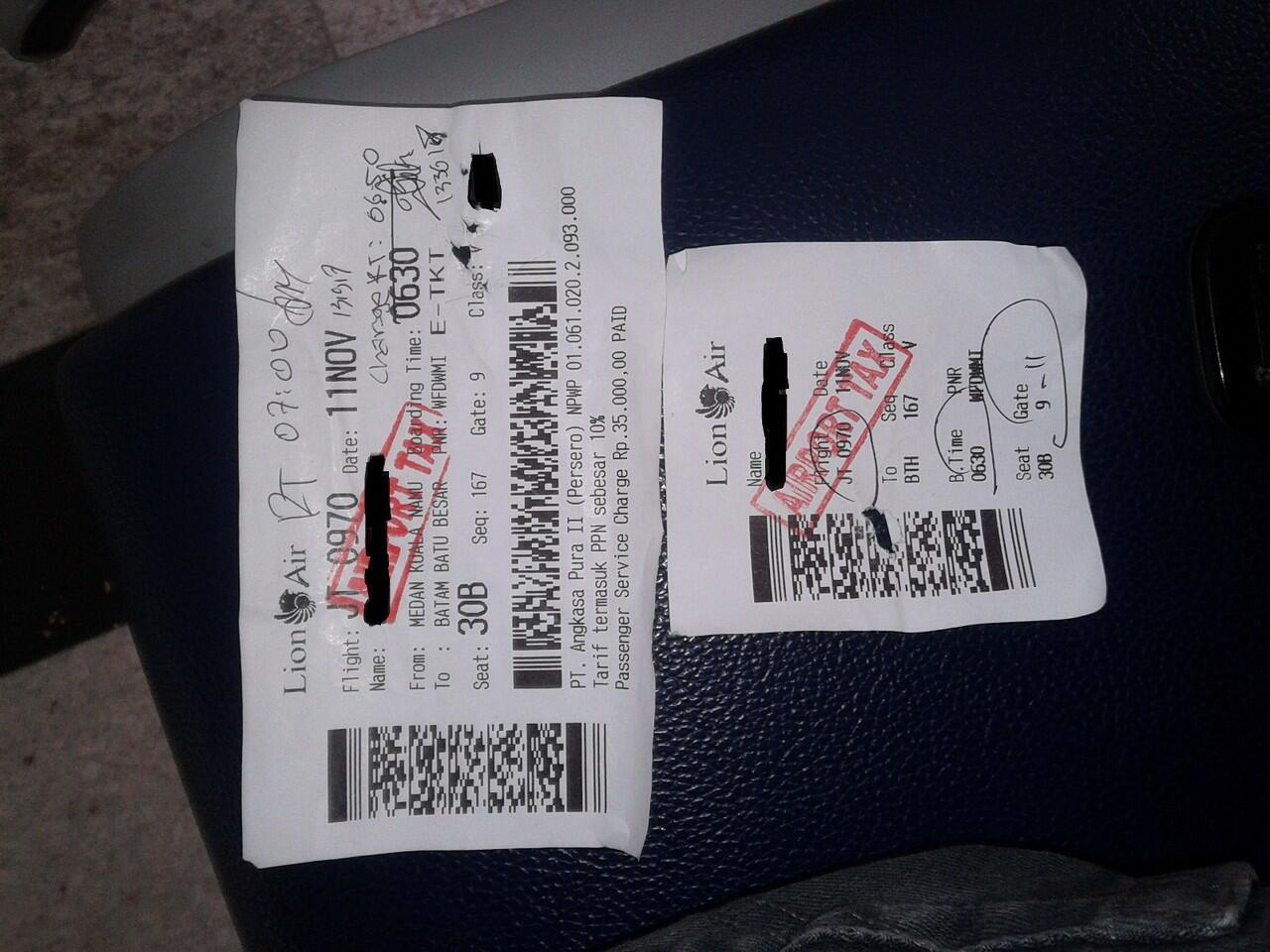 kueangnya pelayanan maskapai tertentu thd pelanggan dengan tampilan biasa