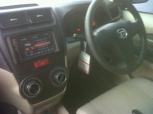 Jual Daihatsu Xenia 2012 Family