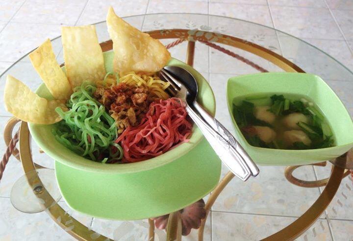 Mie Ayam &quot;Pelangi&quot;