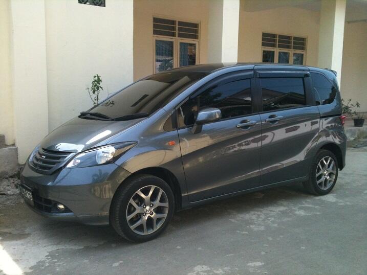 WTS Honda Freed SD 2009 Murah Mulus simple Modified