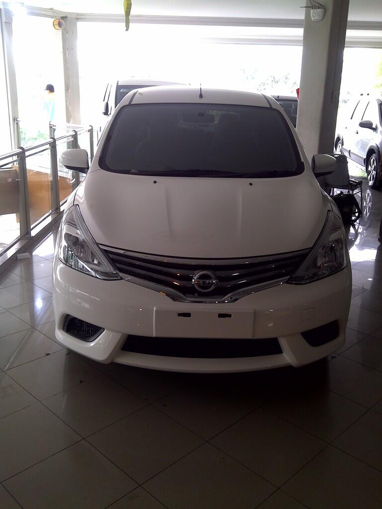 new nissan grand livina super promo dan bonus menarik!!!!!!