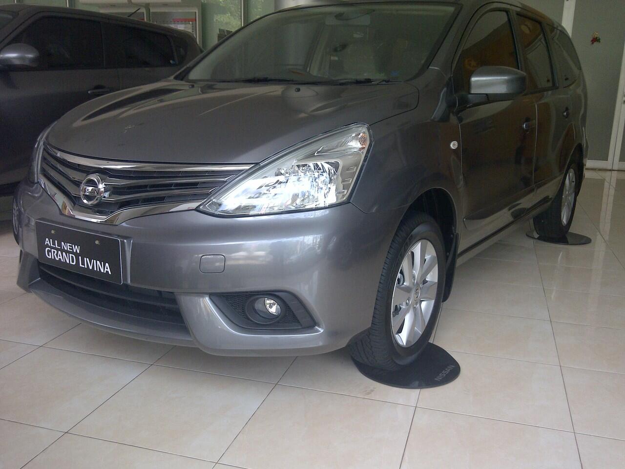 new nissan grand livina super promo dan bonus menarik!!!!!!