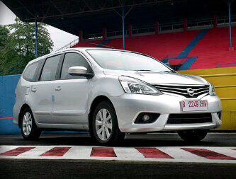 new nissan grand livina super promo dan bonus menarik!!!!!!