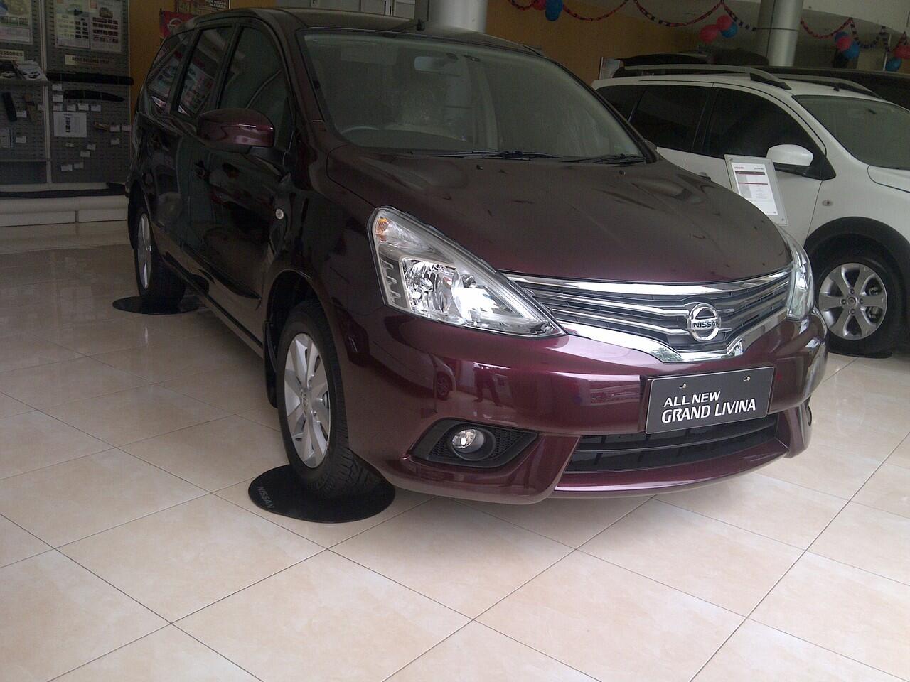 kredit nissan grand livina tdp 29jtan promo terbatas.