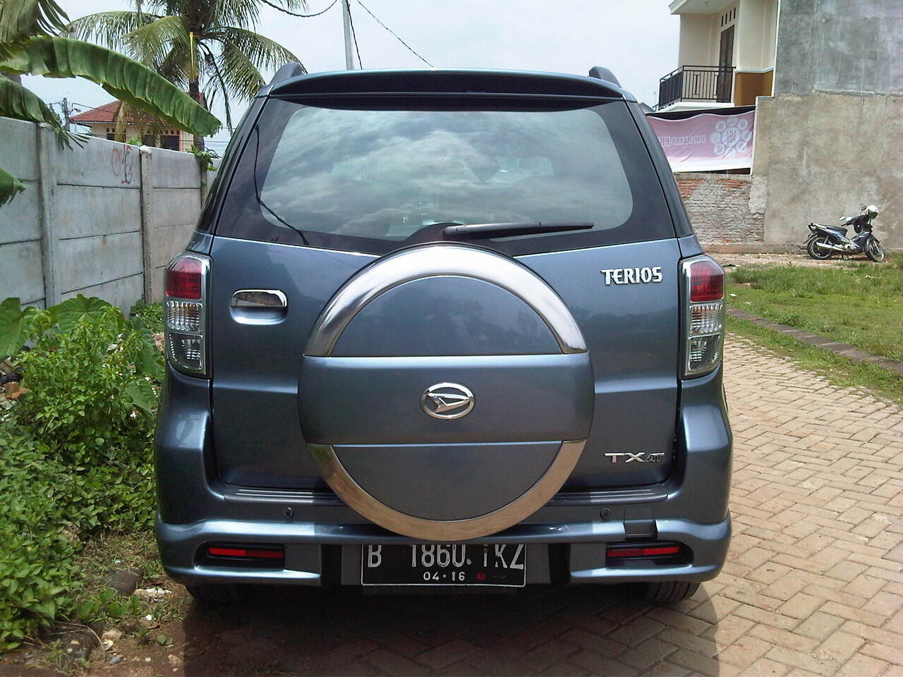 Daihatsu Terios TX ADVENTURE 2011 MATIC Istimewa dan Muraahh!!
