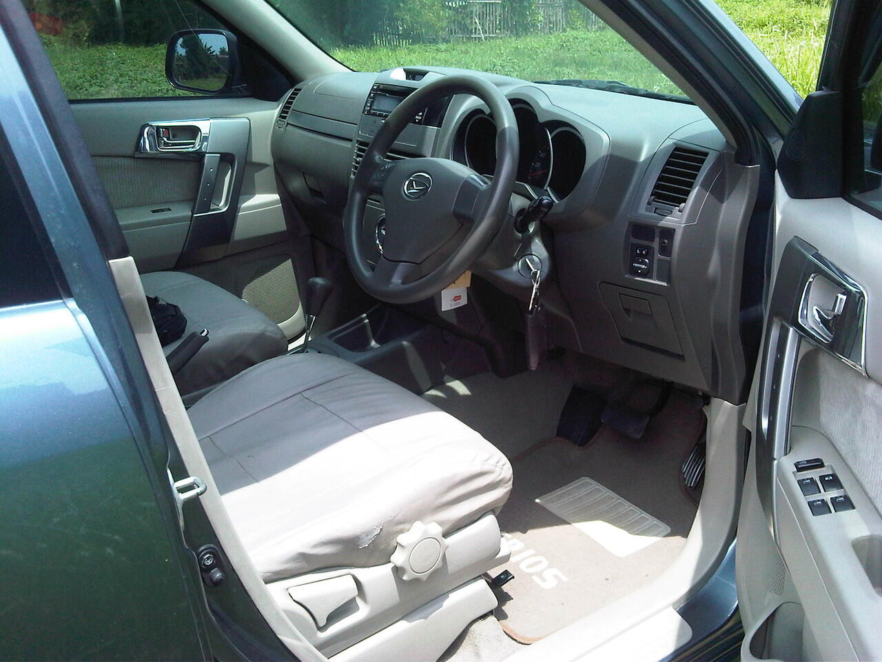 Daihatsu Terios TX ADVENTURE 2011 MATIC Istimewa dan Muraahh!!