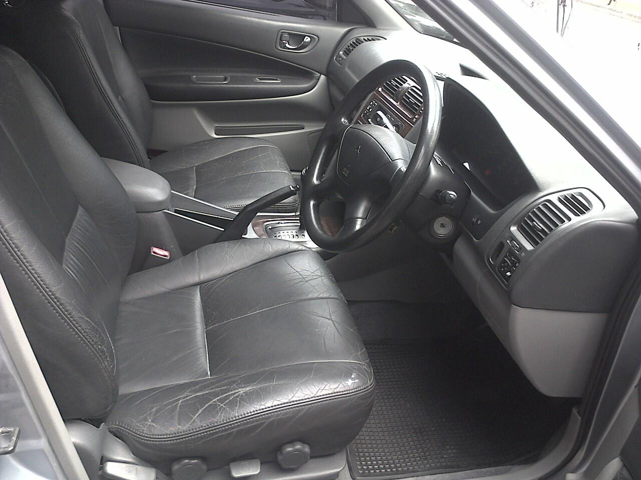 MITSUBISHI GALANT ST AT 2.5 SILVER NEGO
