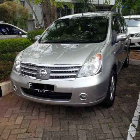 Jual Nissan Grand Livina 1.5 Ultimate 2011 Silver 1.5 Matic