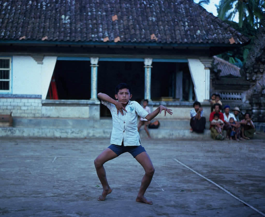 Keindahan Foto-Foto Pulau Bali Tahun 70-an
