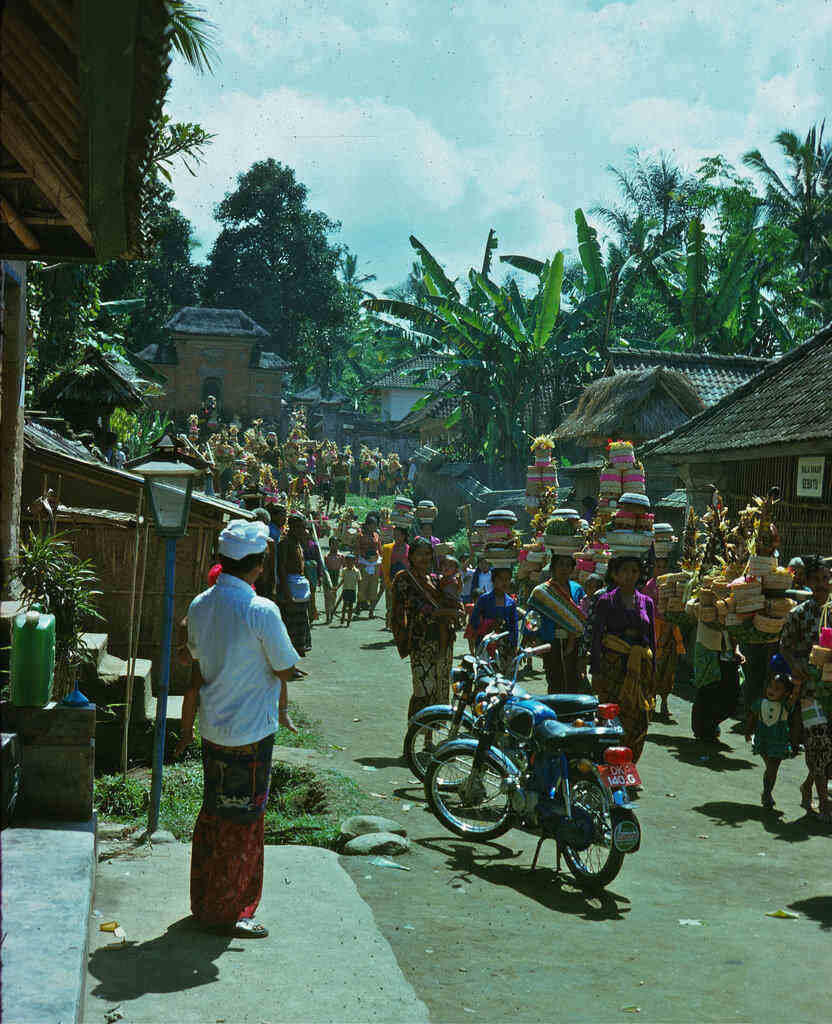 Keindahan Foto-Foto Pulau Bali Tahun 70-an