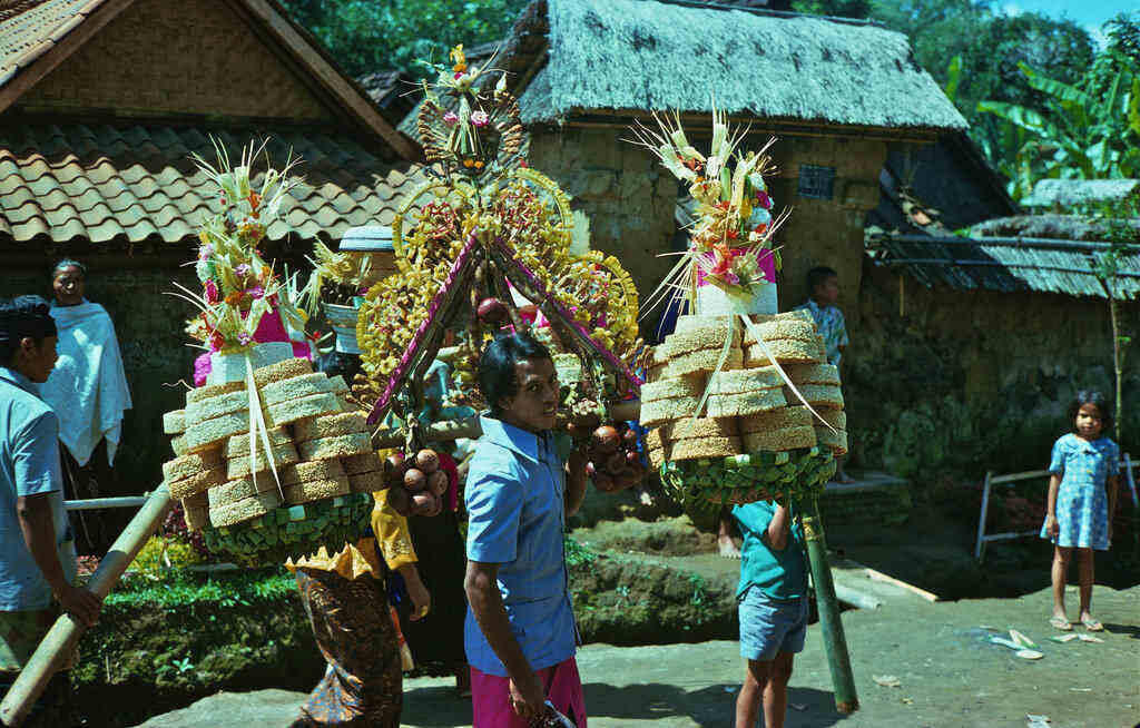 Keindahan Foto-Foto Pulau Bali Tahun 70-an