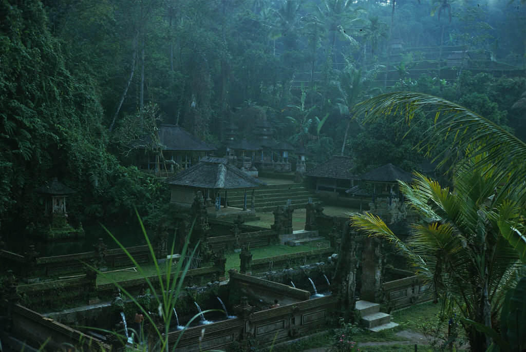 Keindahan Foto-Foto Pulau Bali Tahun 70-an