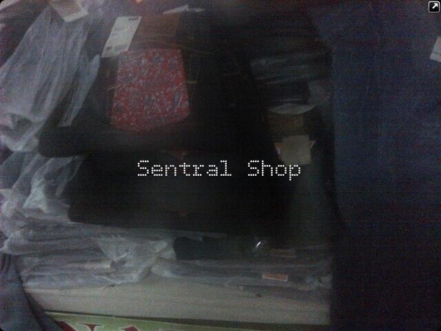 Terjual Celana Jeans dan Baju LEVIS 100% Original Import 