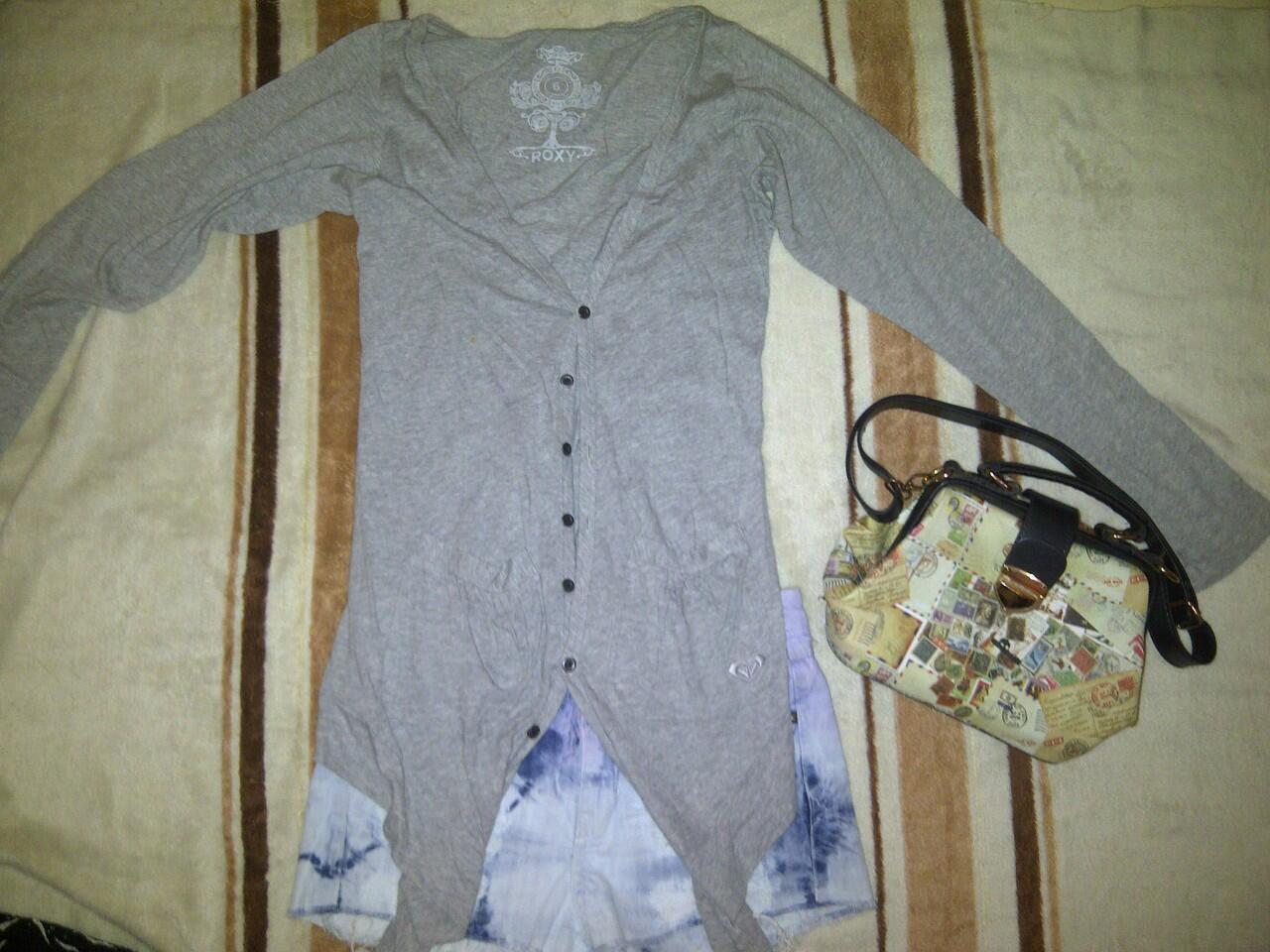 Lunamaya flower crop tee, Roxy Cardigan, velvet blouse & Pattern Top never Worn.