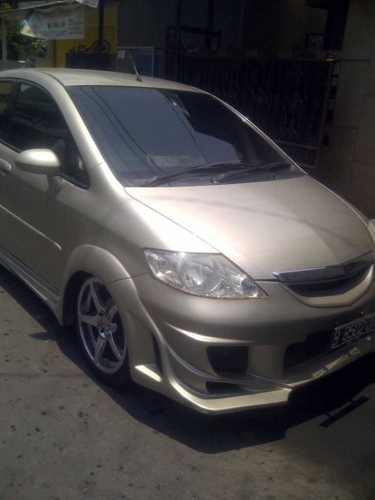 JUAL Honda City 2005 automatic warna champagne
