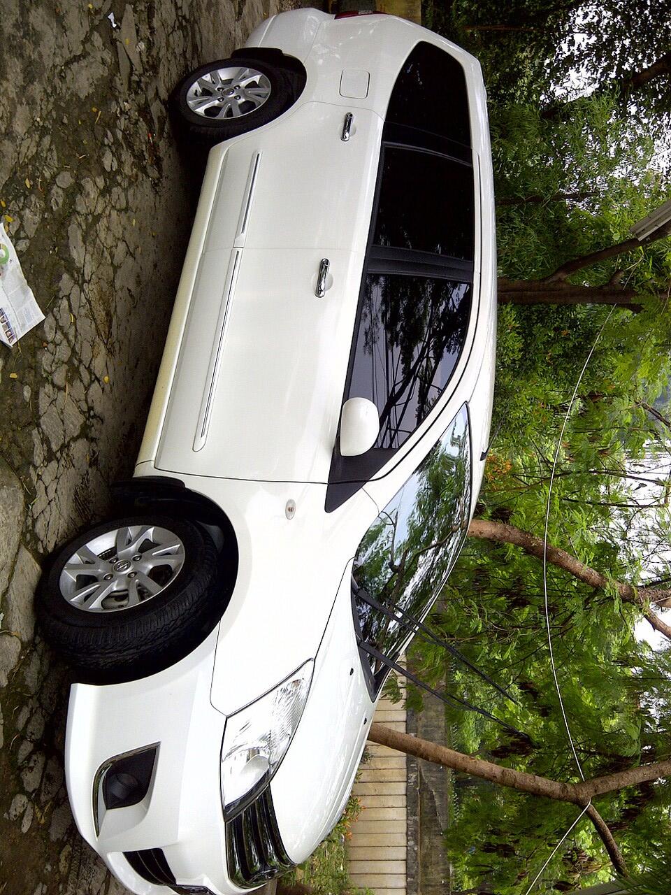 Nissan Grand Livina 1.5 Xv Matic Putih 2012 Terawat over kredit