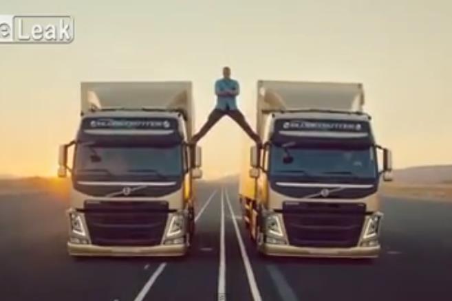 The Epic Split feat: Tayangan Iklan Kren dari Van Damme
