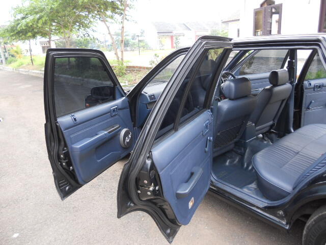Nissan CedriC DIESEL 2004, AC, DVD, TV, PS, PW, EM, CL, ALARM, REMOTE, BOGOR