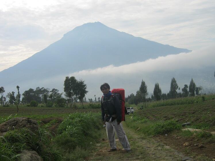 (FR) Suro di Puncak Sindoro 8-10 November 2013