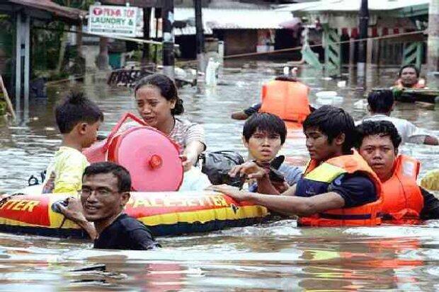 TNI bersihkan Sungai Ciliwung