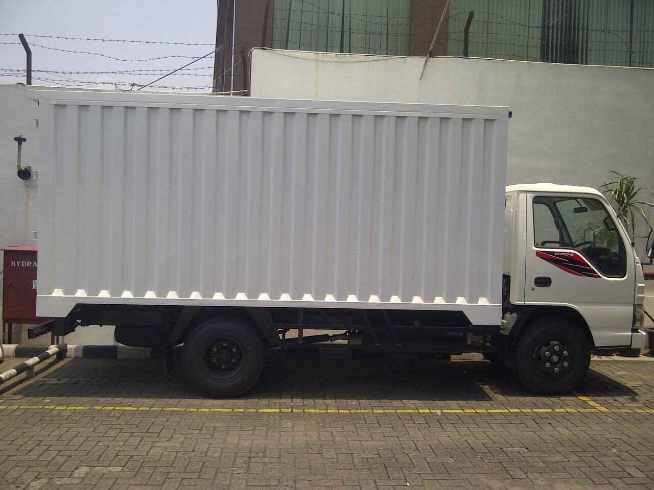 Isuzu Box