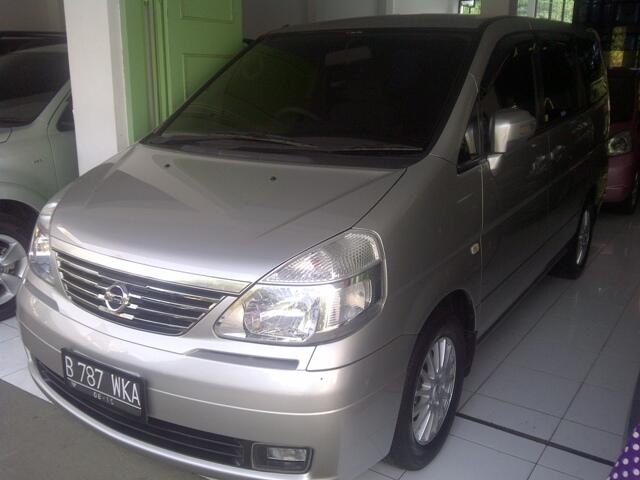 nissan serena HWS tahun 2010, mulus, pajak panjnag, SILVER, NOPOL 3 angka