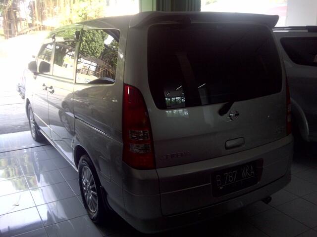 nissan serena HWS tahun 2010, mulus, pajak panjnag, SILVER, NOPOL 3 angka
