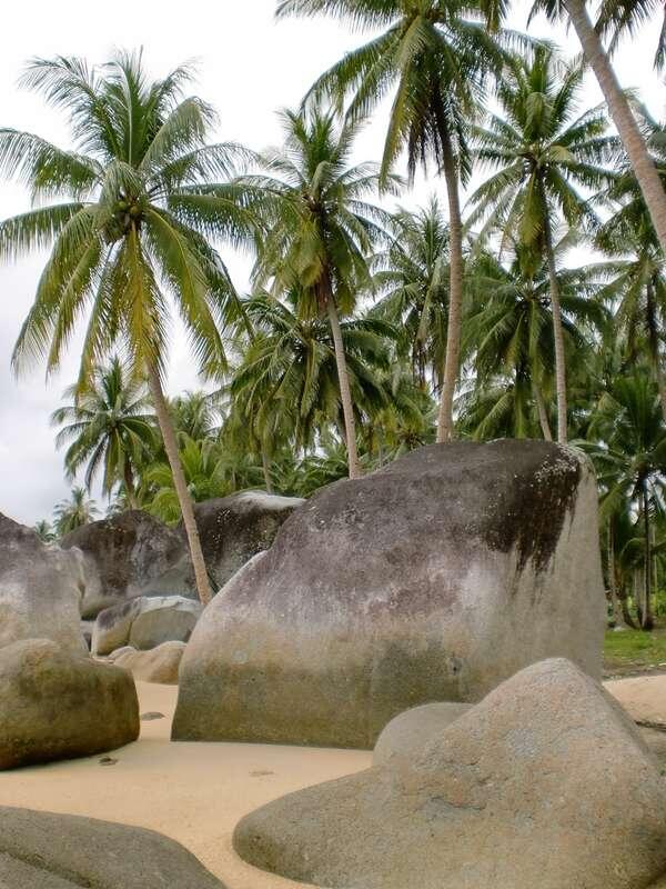 Taman Batu Raksasa di Pulau Natuna