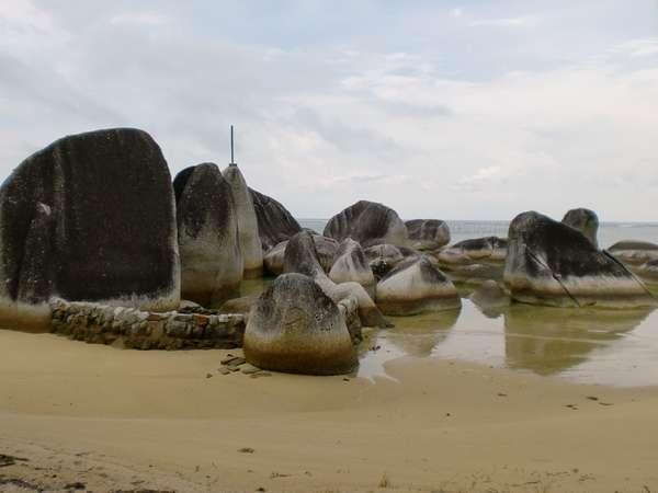 Taman Batu Raksasa di Pulau Natuna