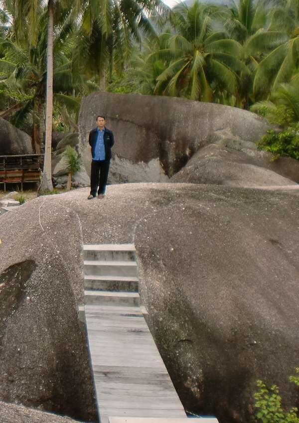 Taman Batu Raksasa di Pulau Natuna