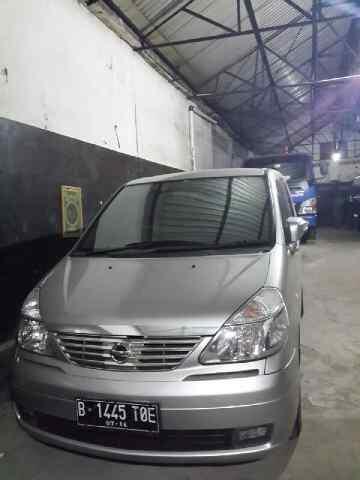 Nissan Serena CT 2011 Silver