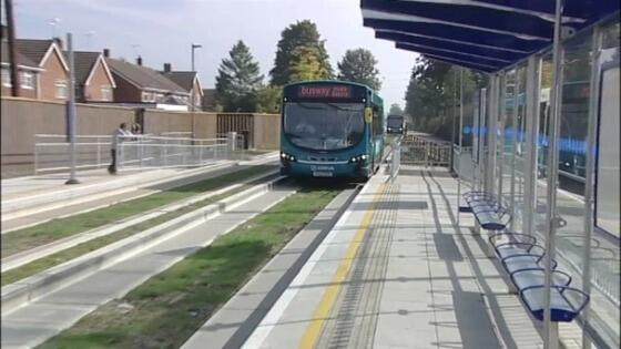 Busway Rel, Solusi Untuk Jalur Busway Yang Sering Diserobot Kendaraan Pribadi