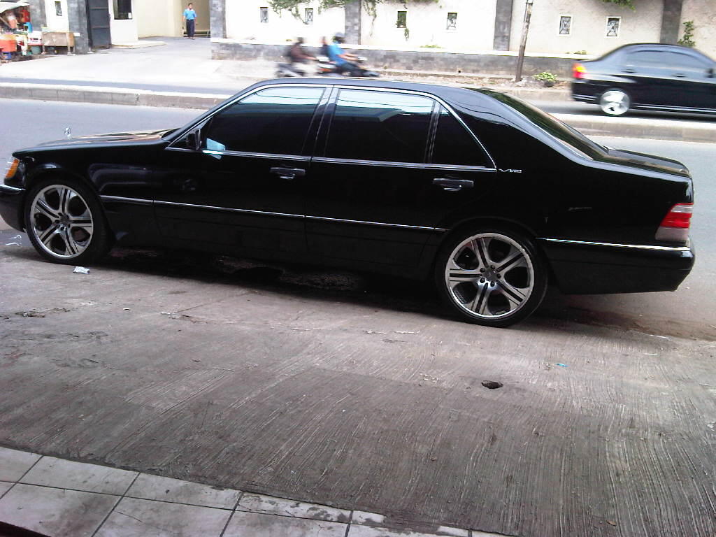 MERCEDES BENZ S 320 L AT 1997 HITAM METALIK