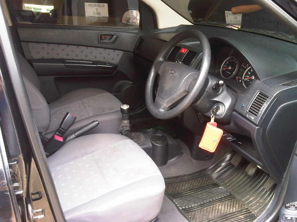 HYUNDAI GETZ 1.3 MT 2004 HITAM METALIK