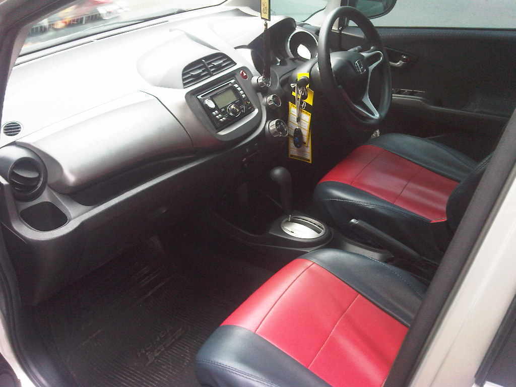 HONDA ALL NEW JAZZ S AT 2009 SILVER METALIK