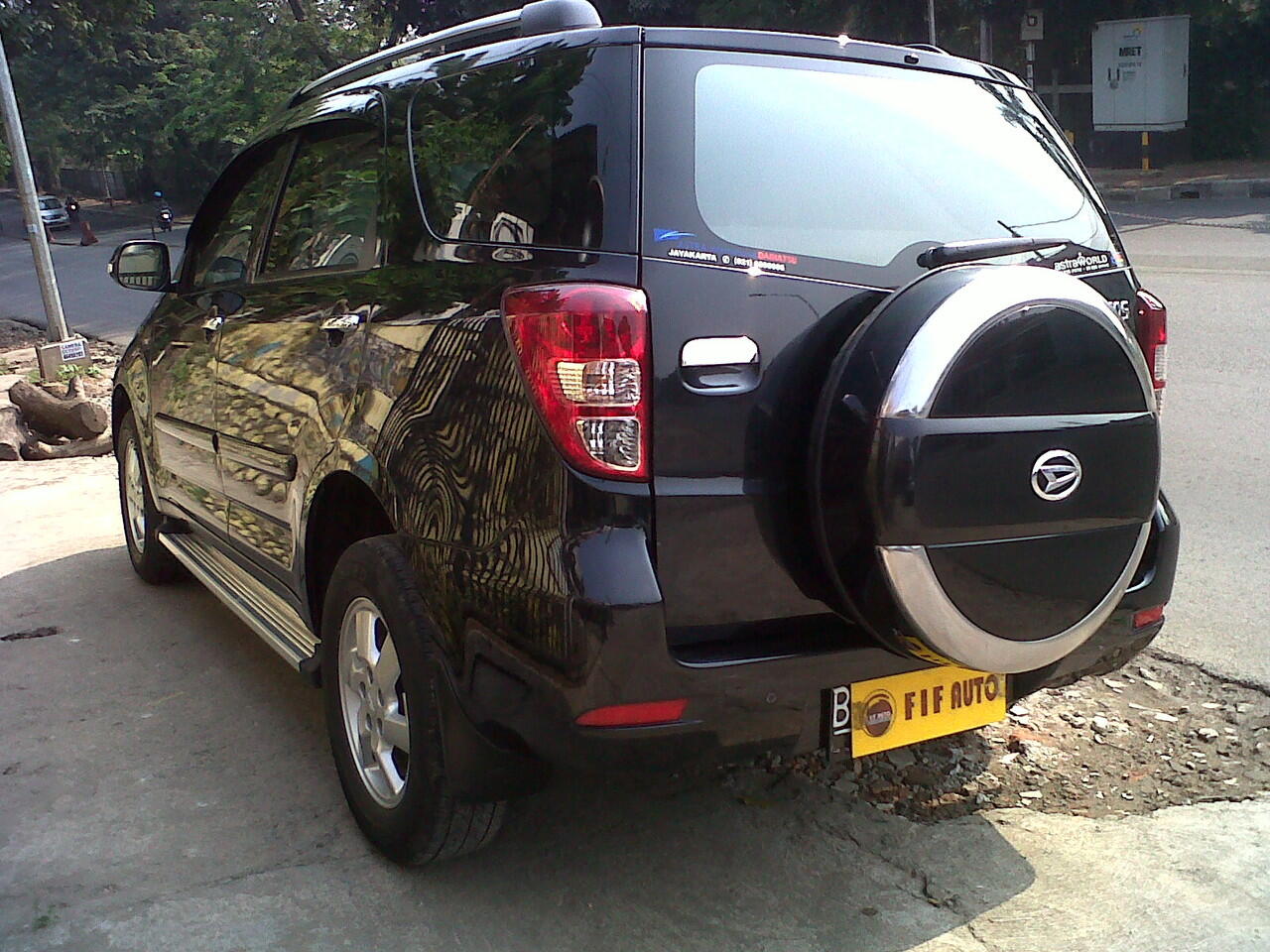 DAIHATSU TERIOS 1.5 TX M/T 2010 HITAM METALIK