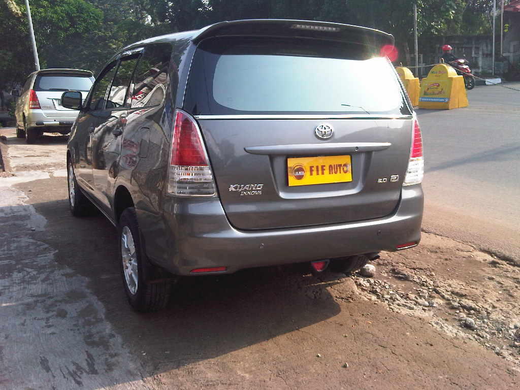 TOYOTA KIJANG INNOVA 2.0 J MT 2010 ABU - ABU MET