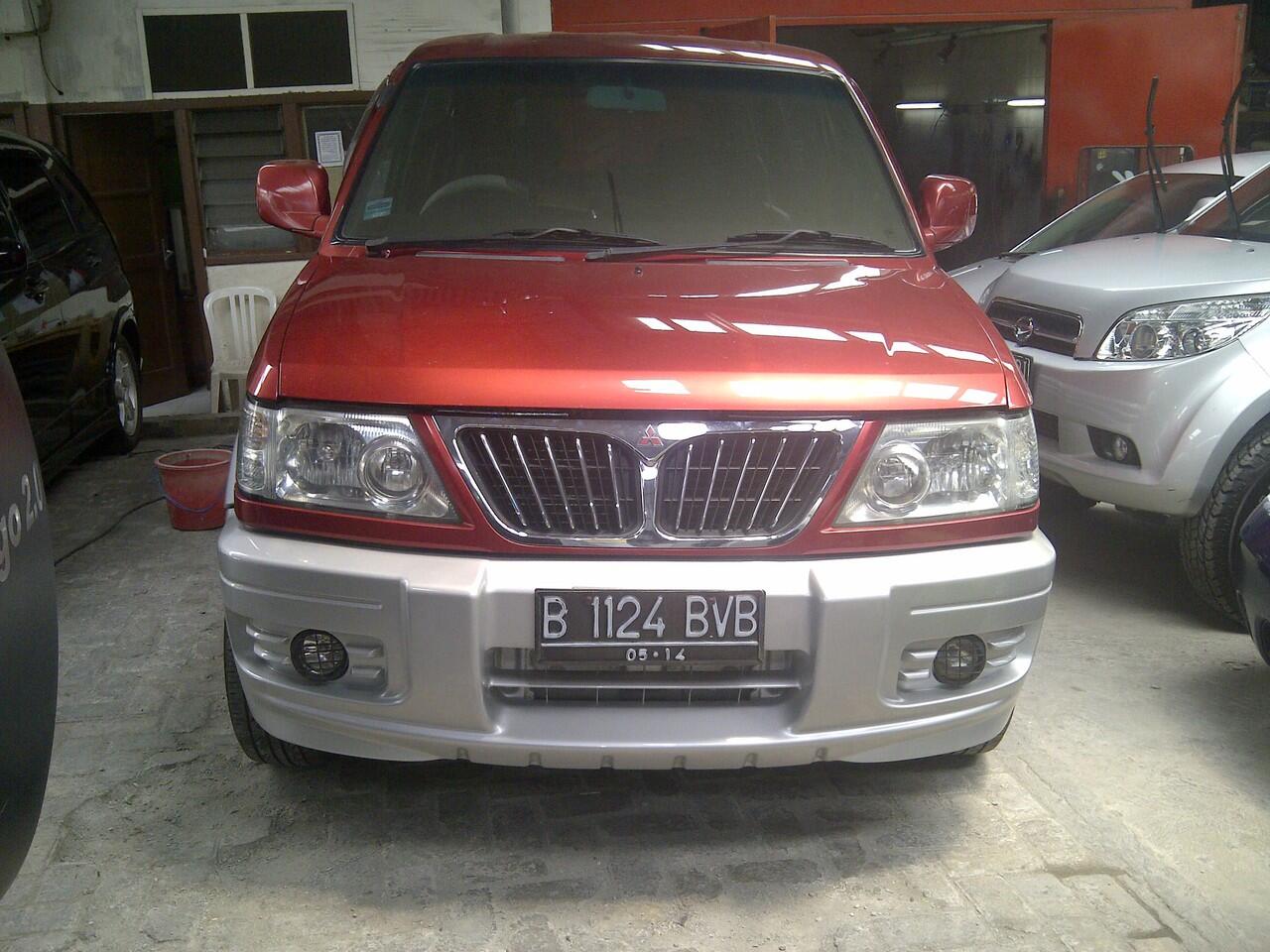 MITSUBISHI KUDA GRANDIA A/T 2004 MERAH DP MURAH