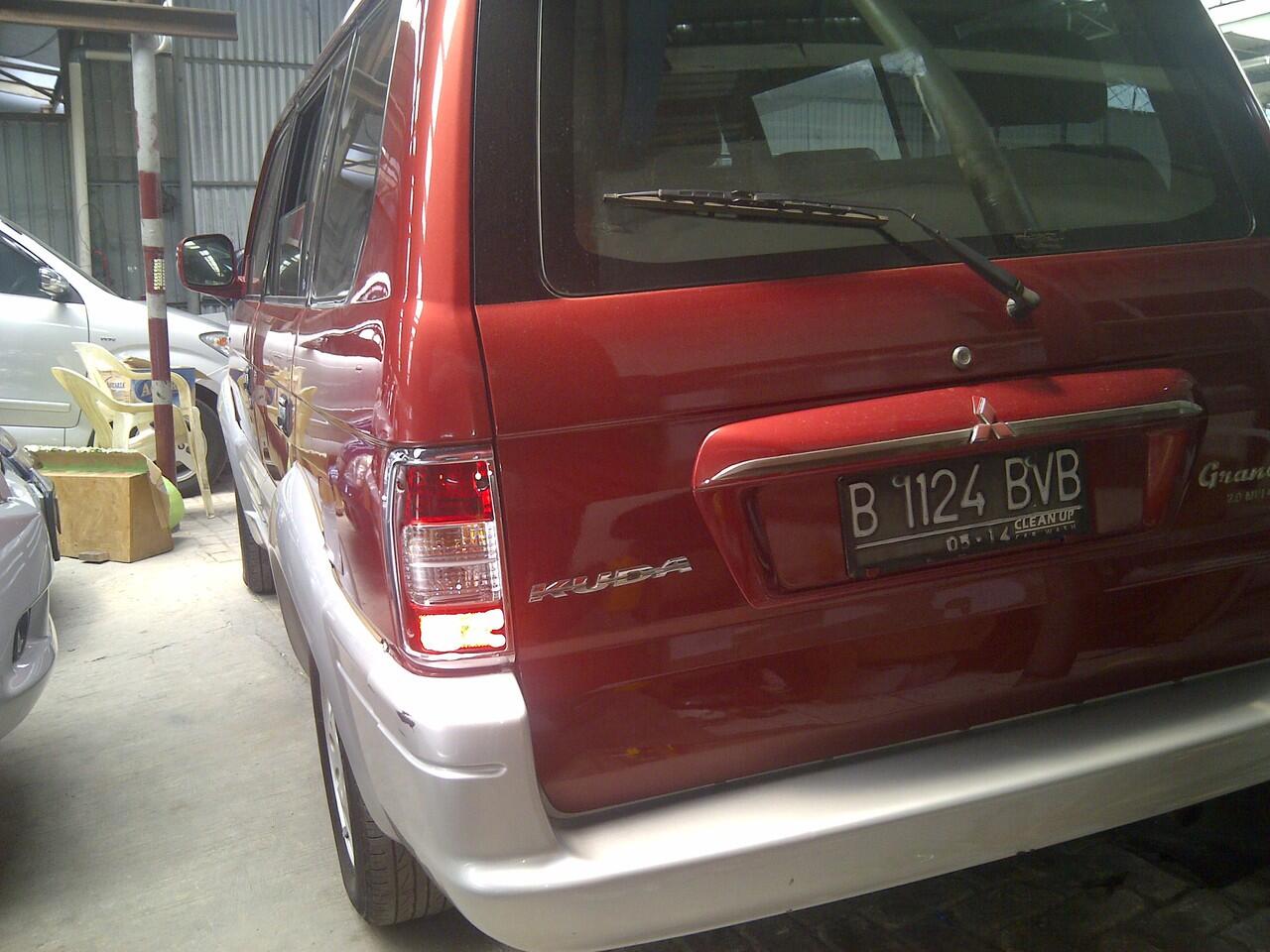 MITSUBISHI KUDA GRANDIA A/T 2004 MERAH DP MURAH