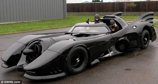 Impian Memiliki Batmobile Menjadi Kenyataan