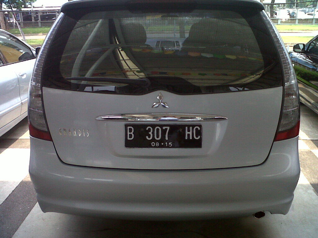 MITSUBISHI GRANDIS GLS ABU-ABU MUDA METALIK NEGO