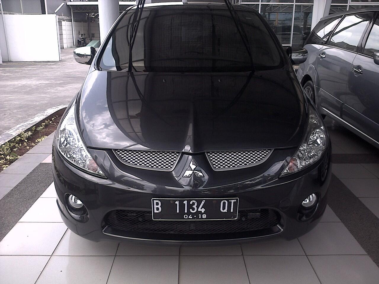MITSUBISHI GRANDIS GLS ABU-ABU METALIK 2008