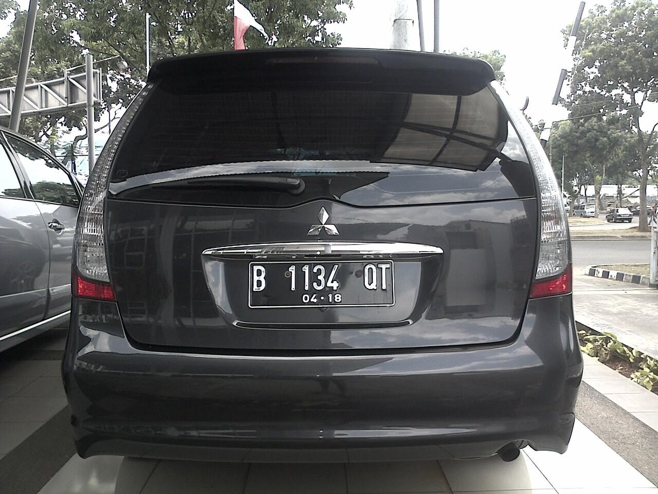 MITSUBISHI GRANDIS GLS ABU-ABU METALIK 2008