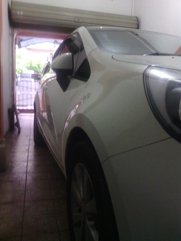 For Sale! KIA RIO 2012 (Pajak bln 4) AT/ WHITE PEARL/ KM 27K